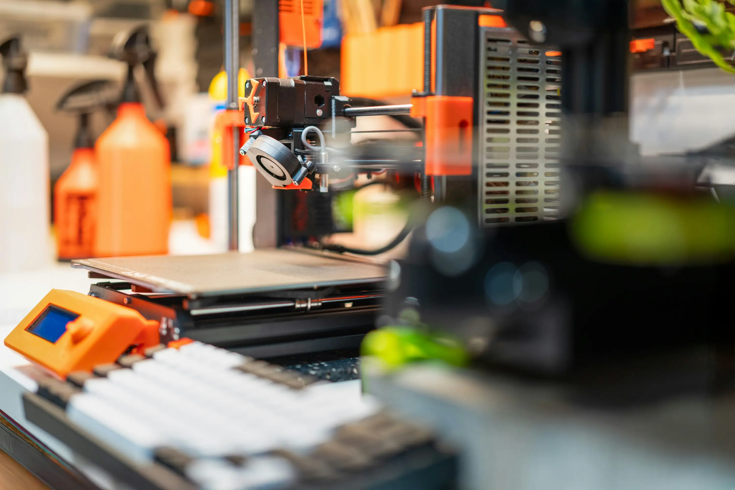 Maschinenbau — CNC-Maschinen und Präzisionsbauteile